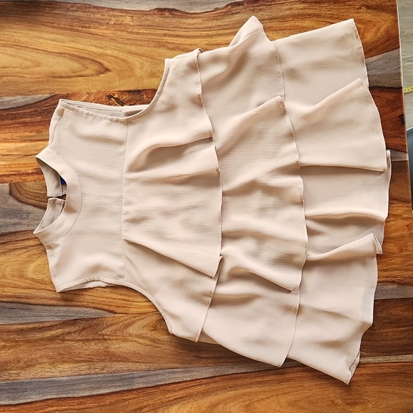 Apt. 9 Tops - Pretty, NWOT, Apt. 9, Ladies Sleeveless Top. Three tiers of Ruffles, Taupe